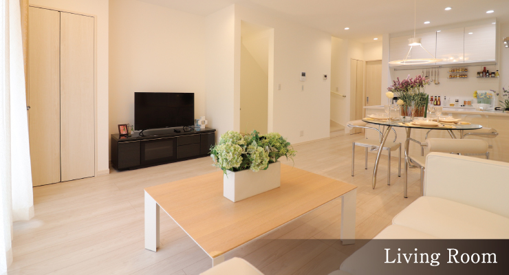Living Room／リビングルーム